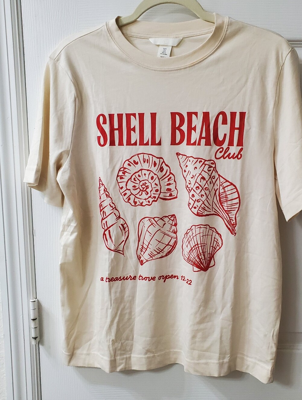 H&M Shell Beach Club Graphic Tee - Cream with Red Print